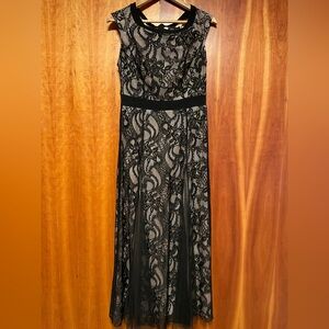 Elegant Black Lace Long Evening Dress